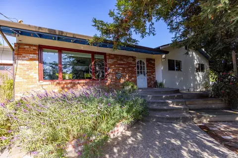2080 Magnolia Ave, Petaluma, CA 94952