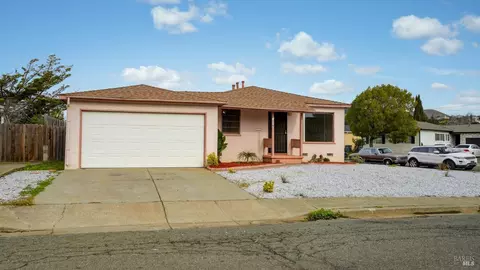 1806 Griffin Dr, Vallejo, CA 94589 photo 2