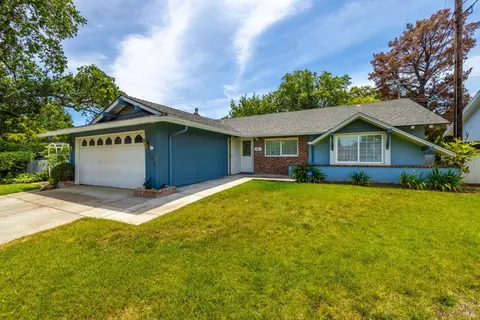 496-496 S Orchard Ave, Vacaville, CA 95688