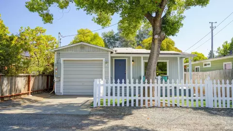 18687 Manzanita Rd, Sonoma, CA 95476