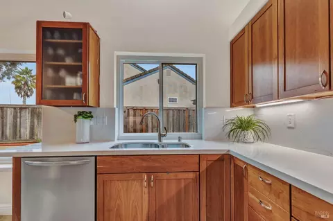 471 Gallagher Dr, Benicia, CA 94510 photo 29