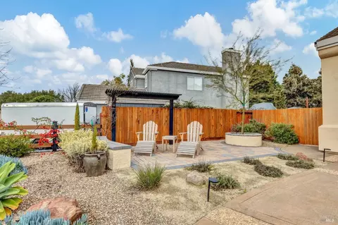 471 Gallagher Dr, Benicia, CA 94510 photo 5