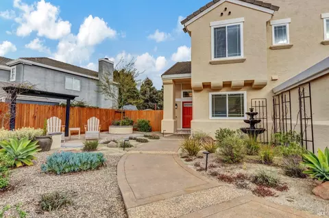 471 Gallagher Dr, Benicia, CA 94510 photo 3
