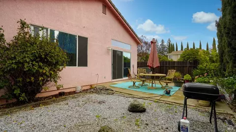 552 Edenderry Dr, Vacaville, CA 95688 photo 18