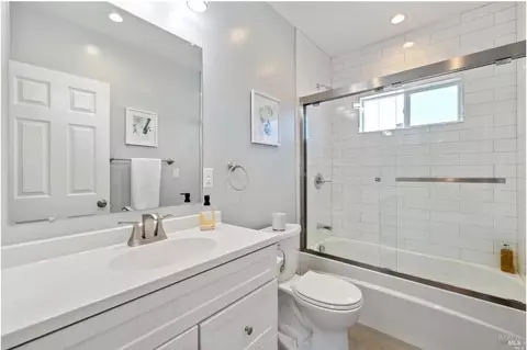 354 Idora Ave, Vallejo, CA 94591 photo 3