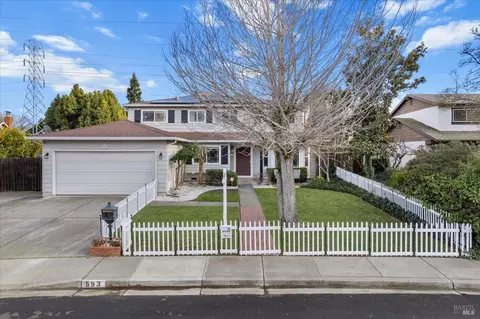593 Ridgewood Dr, Vacaville, CA 95688 photo 3