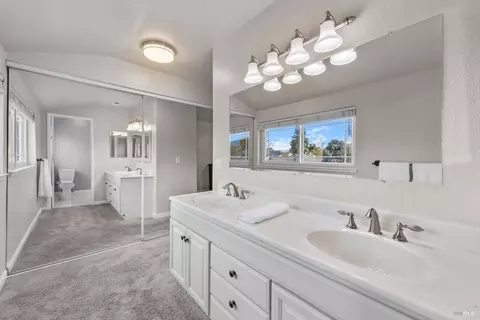 593 Ridgewood Dr, Vacaville, CA 95688 photo 38