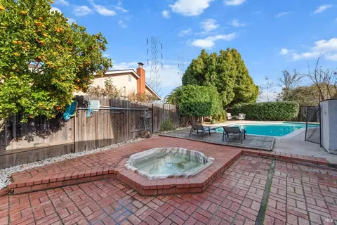 593 Ridgewood Dr, Vacaville, CA 95688 photo 48