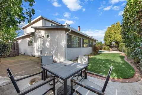 593 Ridgewood Dr, Vacaville, CA 95688 photo 53