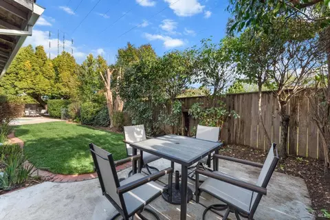 593 Ridgewood Dr, Vacaville, CA 95688 photo 52