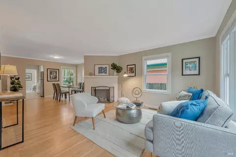 142 Dominga Ave, Fairfax, CA 94930
