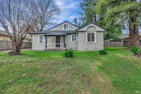 931 Frazier Ave, Santa Rosa, CA 95404