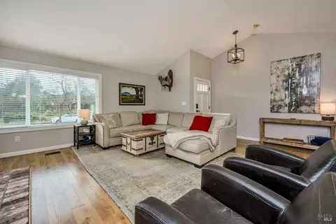 1036 Stonebridge Dr, Napa, CA 94558 photo 6