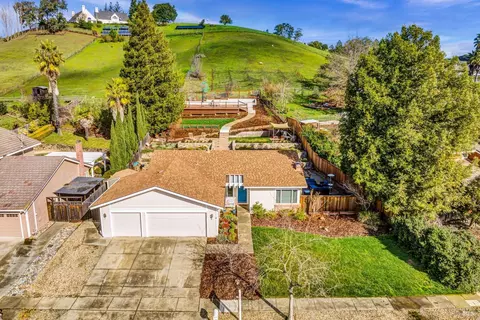1036 Stonebridge Dr, Napa, CA 94558 photo 2