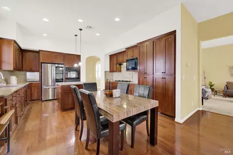 Dining - 1821 Landmark Dr, Vallejo, CA 94591 photo 7 of 8