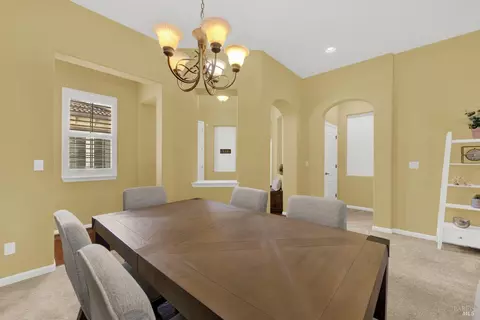 Dining - 1821 Landmark Dr, Vallejo, CA 94591 photo 3 of 8