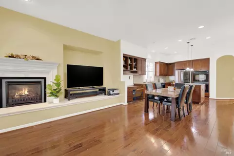 Dining - 1821 Landmark Dr, Vallejo, CA 94591 photo 6 of 8