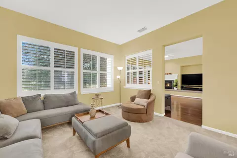 Living - 1821 Landmark Dr, Vallejo, CA 94591 photo 4 of 12