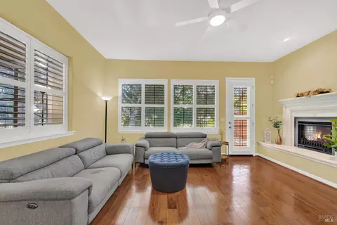 Living - 1821 Landmark Dr, Vallejo, CA 94591 photo 9 of 12