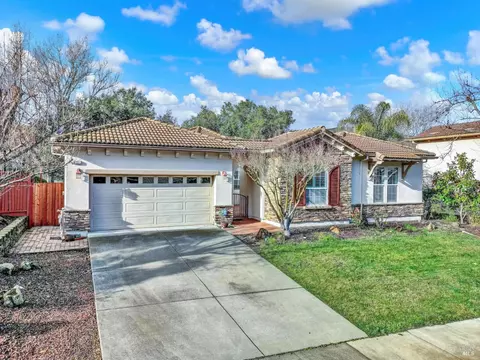 Exterior - 1821 Landmark Dr, Vallejo, CA 94591 photo 2 of 17