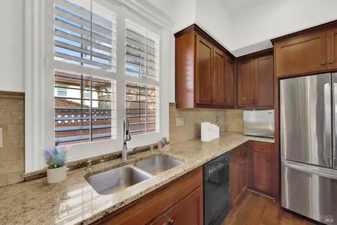 Kitchen - 1821 Landmark Dr, Vallejo, CA 94591 photo 12 of 13