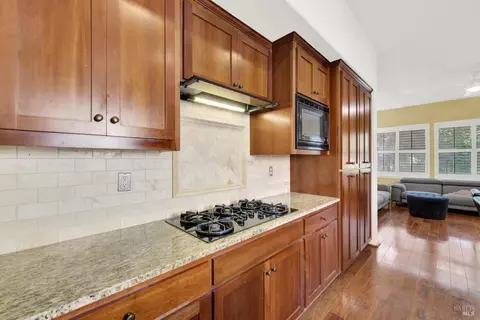 Kitchen - 1821 Landmark Dr, Vallejo, CA 94591 photo 8 of 13