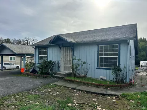 351 Fort Bragg Rd, Willits, CA 95490