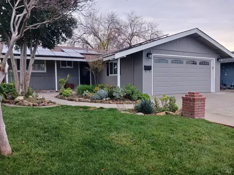 255 Bowline Dr, Vacaville, CA 95687
