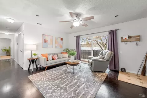 159 Del Rio Cir #4, Vacaville, CA 95687