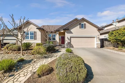 255 Riesling St, Cloverdale, CA 95425
