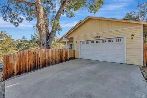 3678 Lincoln Ave, Clearlake, CA 95422