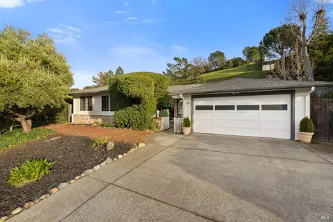 46 Lucas Park Dr, San Rafael, CA 94903