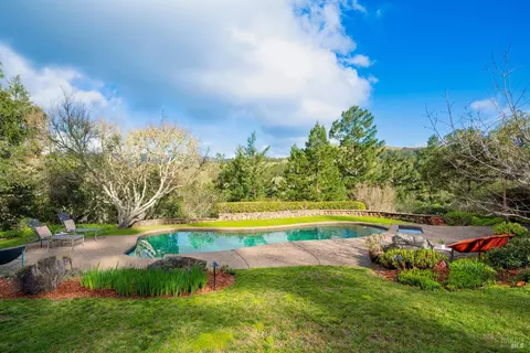 54 Los Pinos Spur, Nicasio, CA 94946