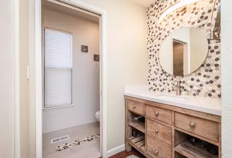886 Professional Dr, Napa, CA 94558 photo 16