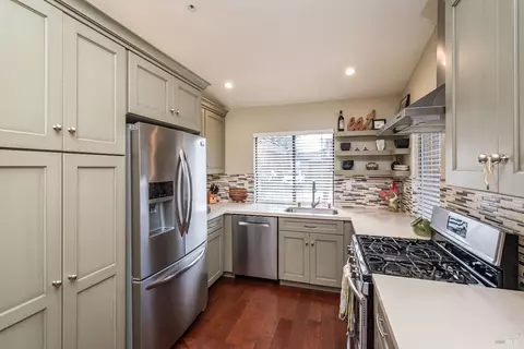 886 Professional Dr, Napa, CA 94558 photo 11