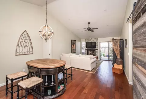 886 Professional Dr, Napa, CA 94558 photo 7