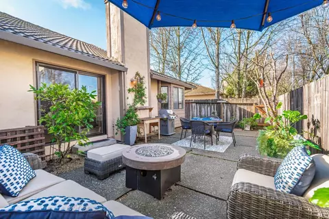 886 Professional Dr, Napa, CA 94558