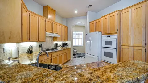 7664 8th Hole Dr, Windsor, CA 95492 photo 11