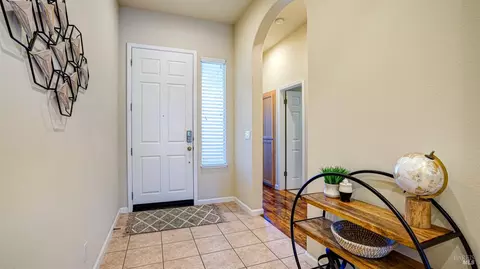 7664 8th Hole Dr, Windsor, CA 95492 photo 4