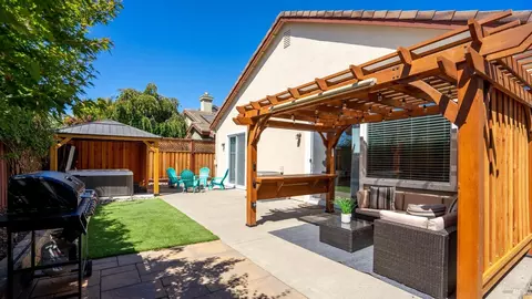 7664 8th Hole Dr, Windsor, CA 95492 photo 32