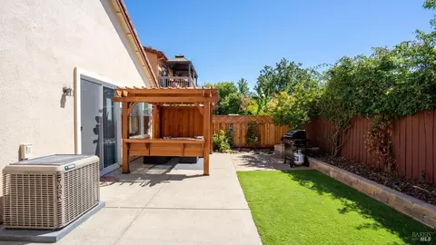 7664 8th Hole Dr, Windsor, CA 95492 photo 31