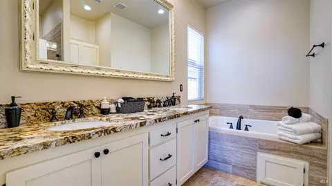7664 8th Hole Dr, Windsor, CA 95492 photo 23
