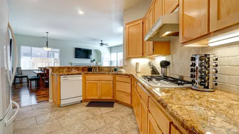 7664 8th Hole Dr, Windsor, CA 95492 photo 14