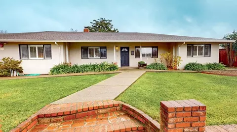 920 Baird Rd, Santa Rosa, CA 95409