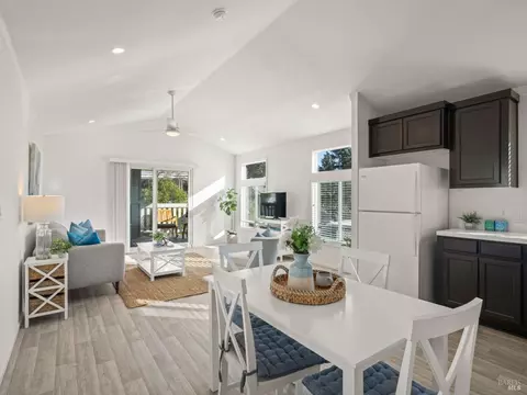 39 Scenic Dr, Novato, CA 94949