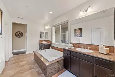 Bath - 4401 Avondale Cir, Fairfield, CA 94533 photo 6 of 6