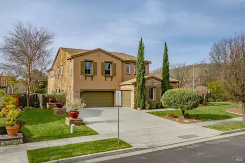 Exterior - 4401 Avondale Cir, Fairfield, CA 94533 photo 2 of 31