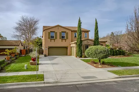 Exterior - 4401 Avondale Cir, Fairfield, CA 94533 photo 3 of 31