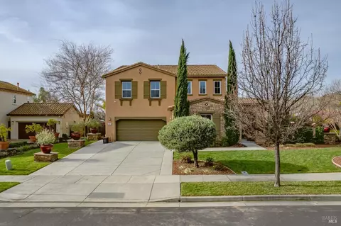 Exterior - 4401 Avondale Cir, Fairfield, CA 94533 photo 4 of 31