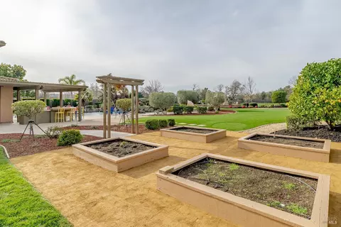 Living - 4401 Avondale Cir, Fairfield, CA 94533 photo 6 of 6